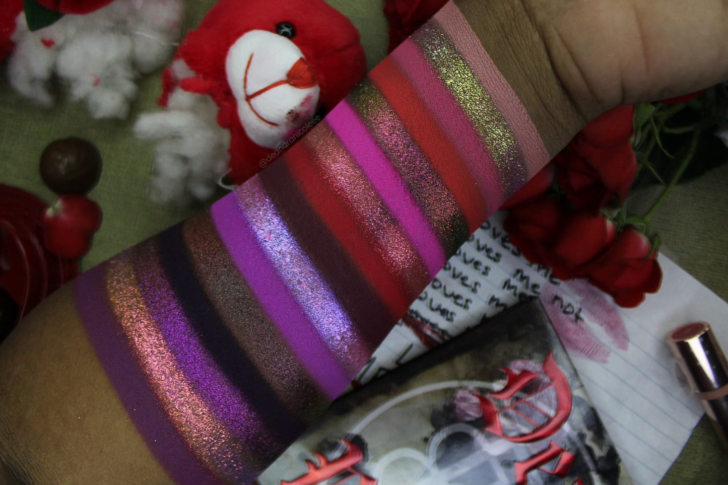 Dead Roses Magnetic Palette