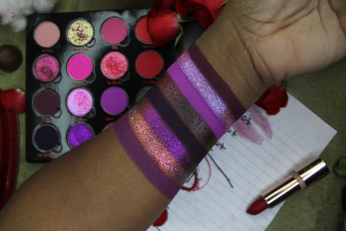 Dead Roses Magnetic Palette