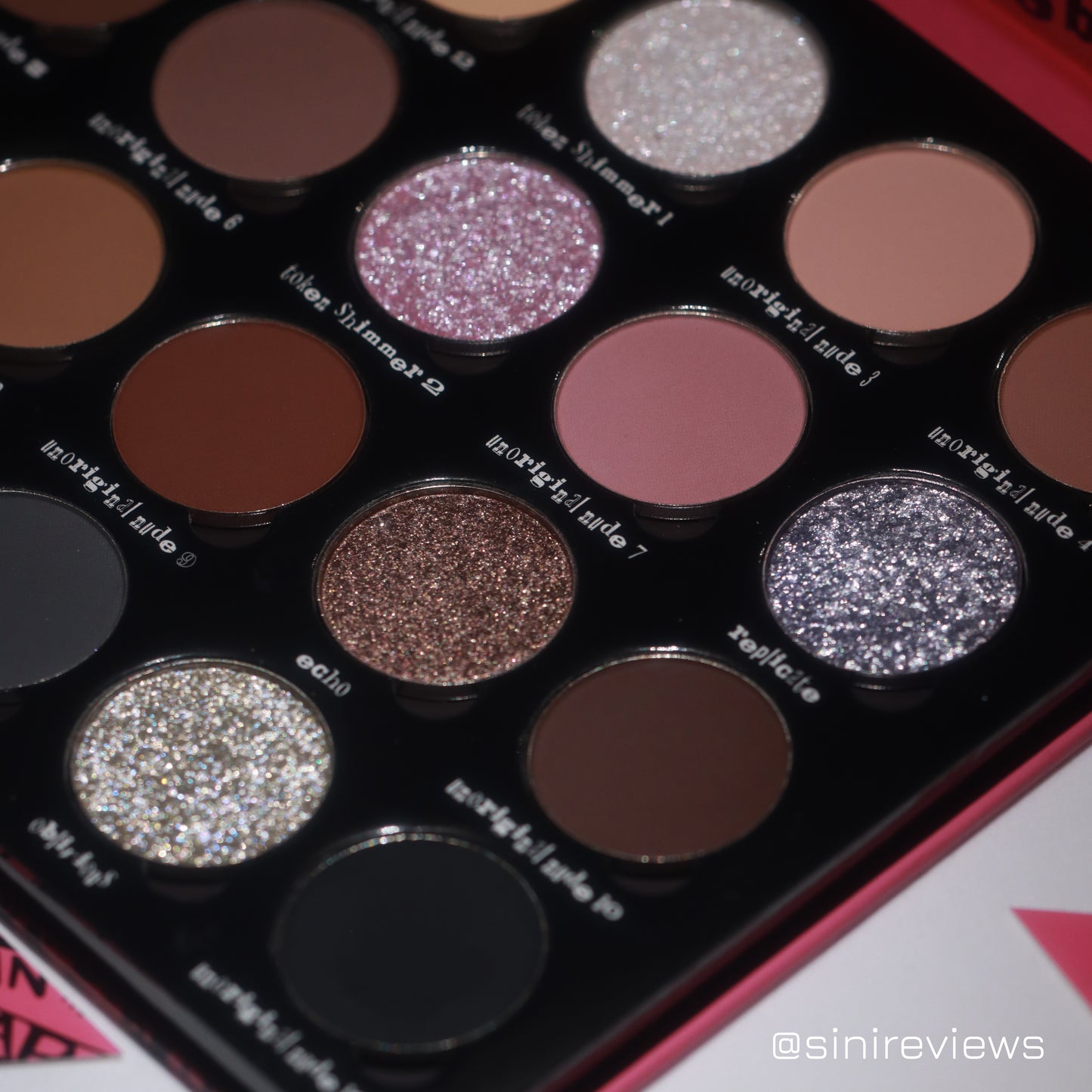 uNoRiGiNaL nUdEs Magnetic Palette