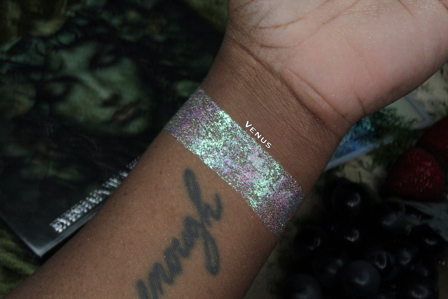 Venus Euphoric Holo Liquid Eyeshadow