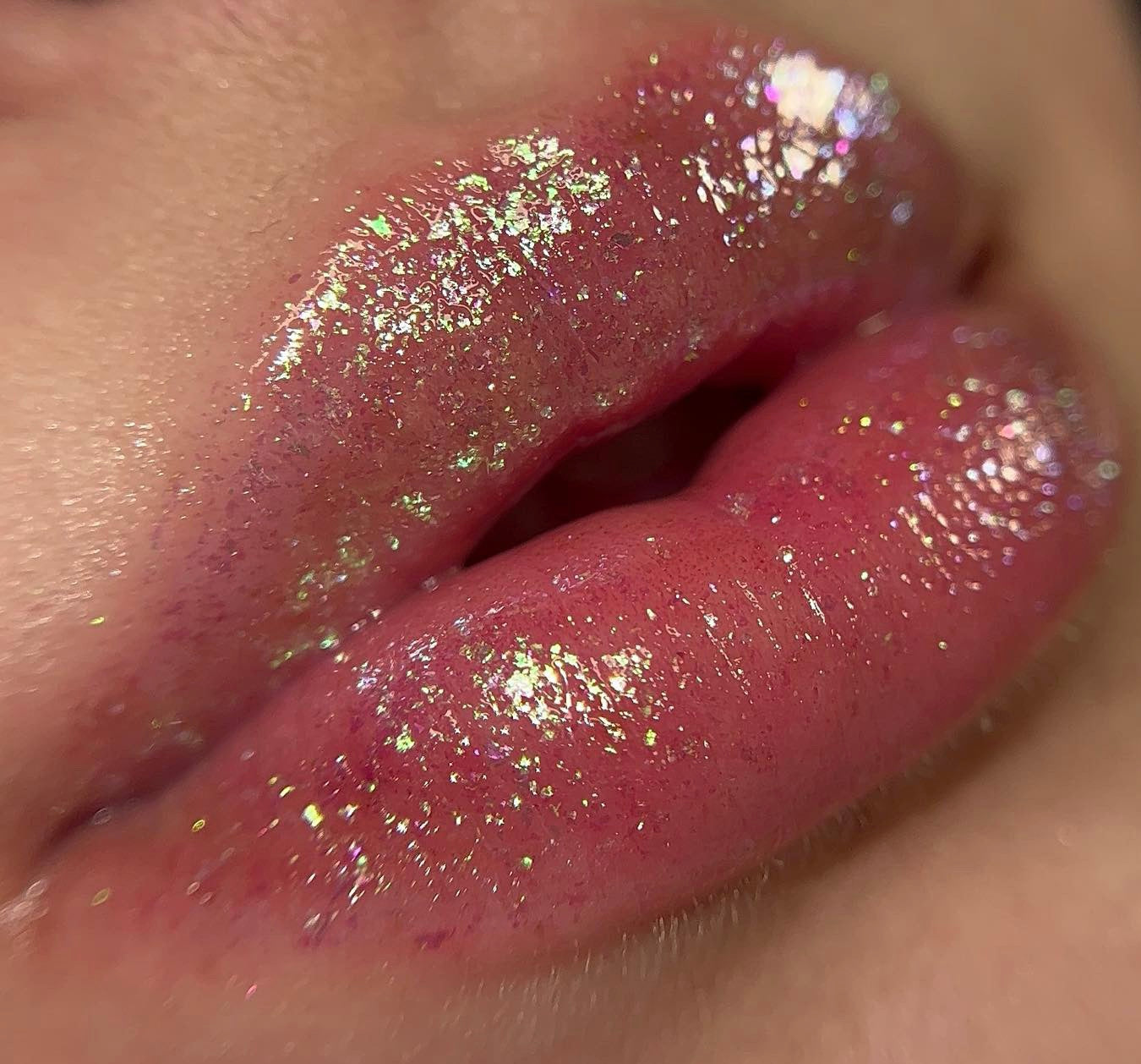 Lip Dewy Gloss- House of Mirrors